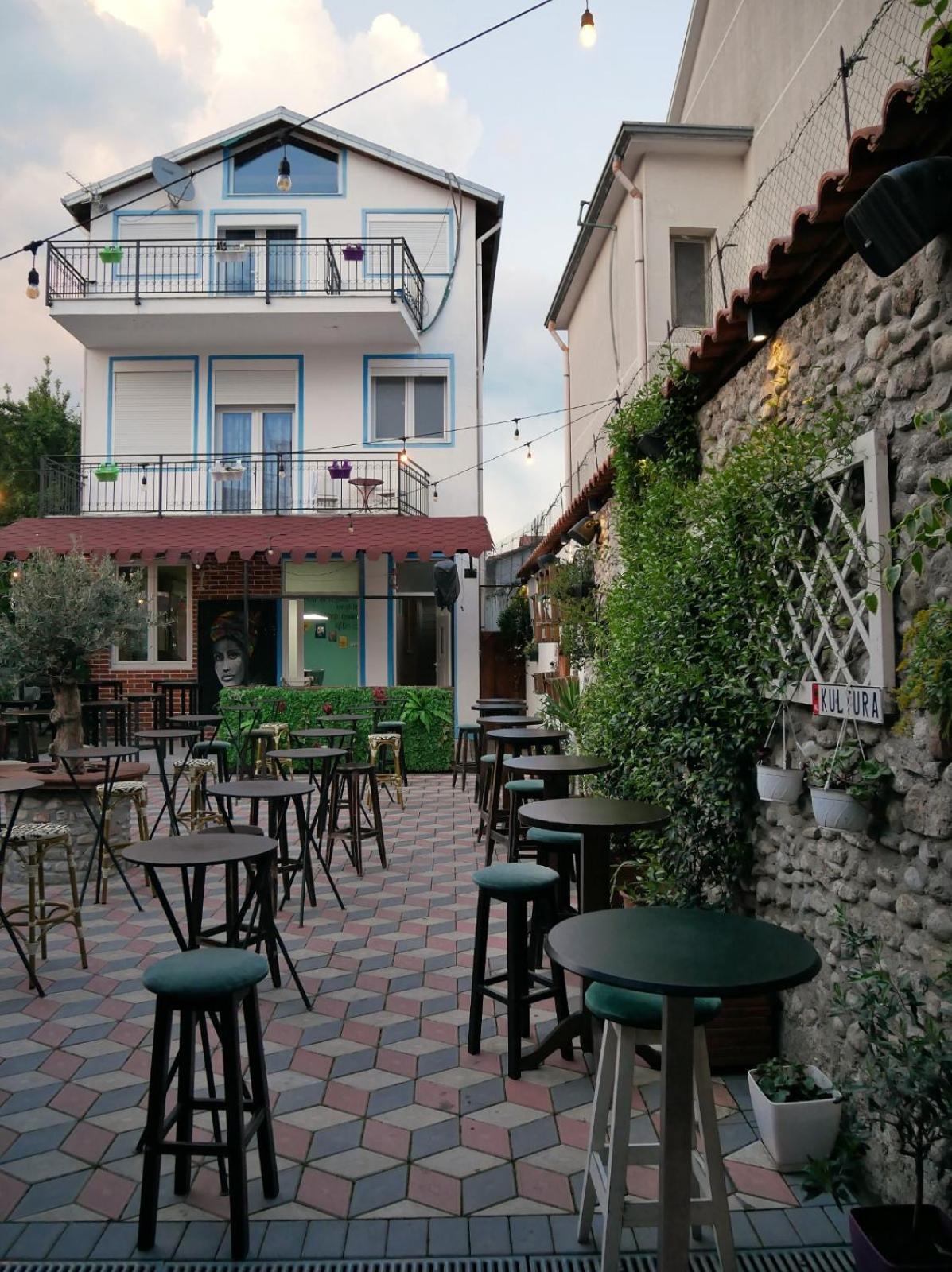 Kultura Hostel Shkoder Exterior photo